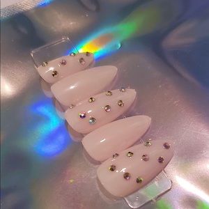 BUY ONE GET ONE FREE❗️Almond PressOns💅💖